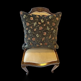 Çiçek Desenli Kırlent Yastık Kılıfı